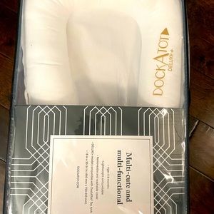 NEW never used Dock-A-Tot Deluxe, color: pristine white